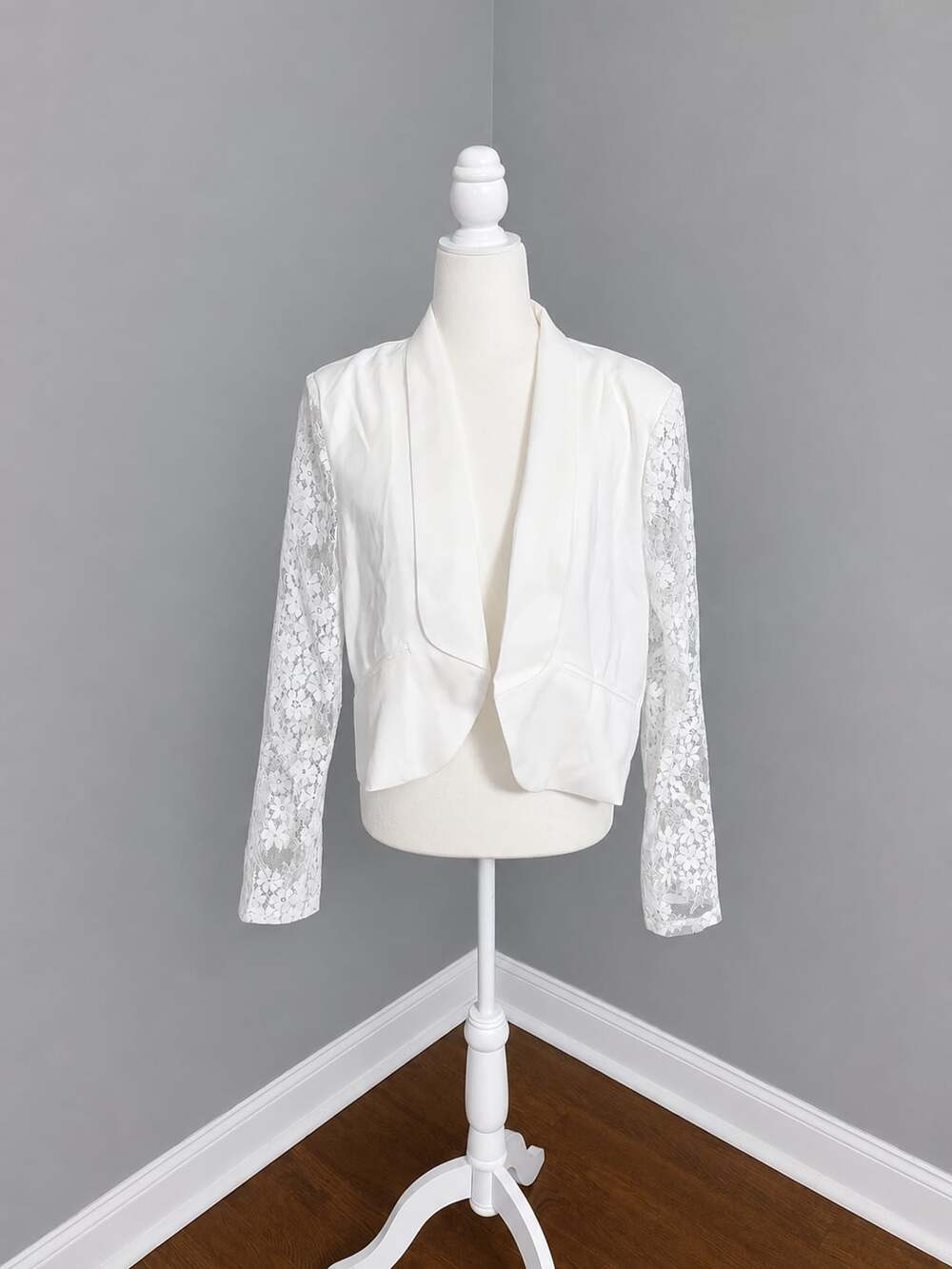Lulus White Lace Sleeve Bolero Jacket